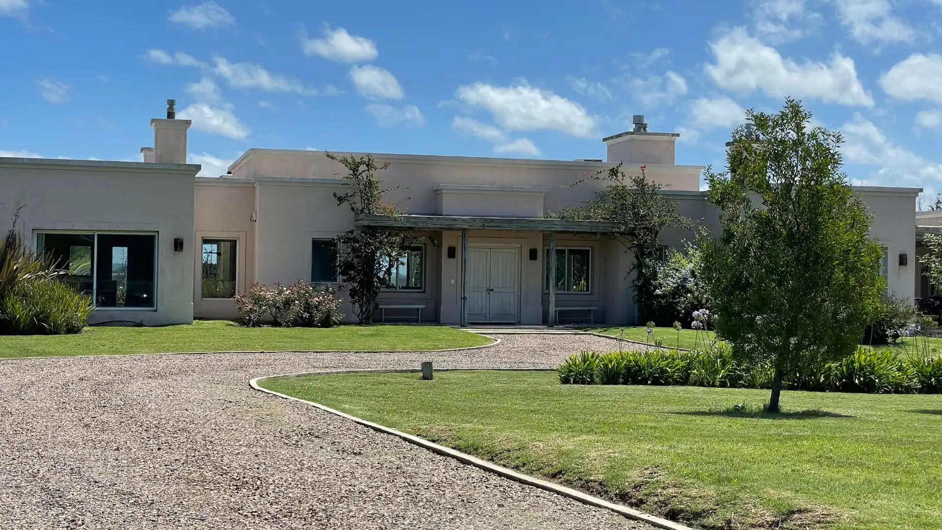 ¿Cómo es el proceso de compra-venta de una propiedad en Uruguay?
